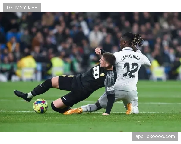 即时战报：埃尔切1-0领先皇马，费巴斯破旧主大门